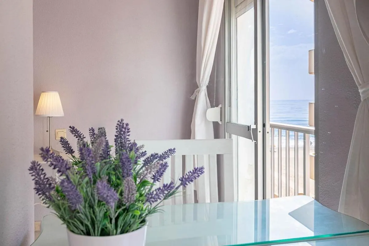 Cozy Beachfront 2B Apartment Estepona